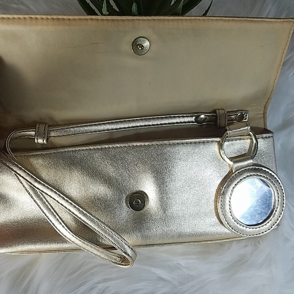 NWOT, Fashion Clutch, gold sequined, flap closure. - Picture 3 of 3